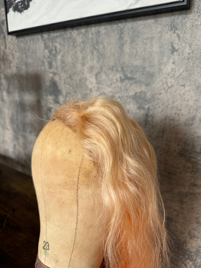 #7 orange blonde skunk stripe bodywave wig